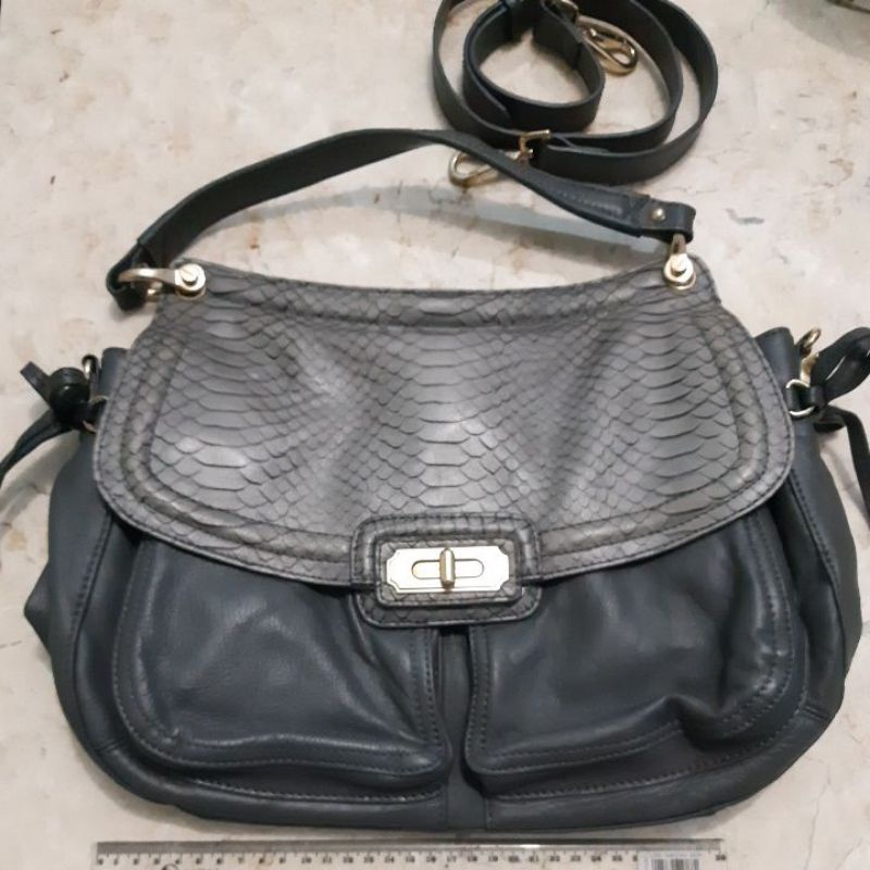 authentic preloved Segue bag (Italy brand) kulit asli