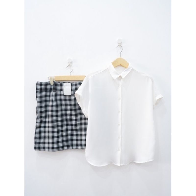 Kemeja Wanita GU by Uniqlo Airy Short Shirt - Baju Kemeja Wanita Lengan Pendek Polos Original-5