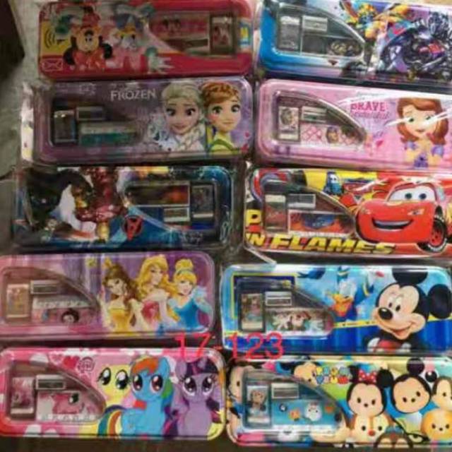 

Tempat Pensil Kaleng Karakter Set Alat Tulis/Tempat Pensil Kaleng Murah