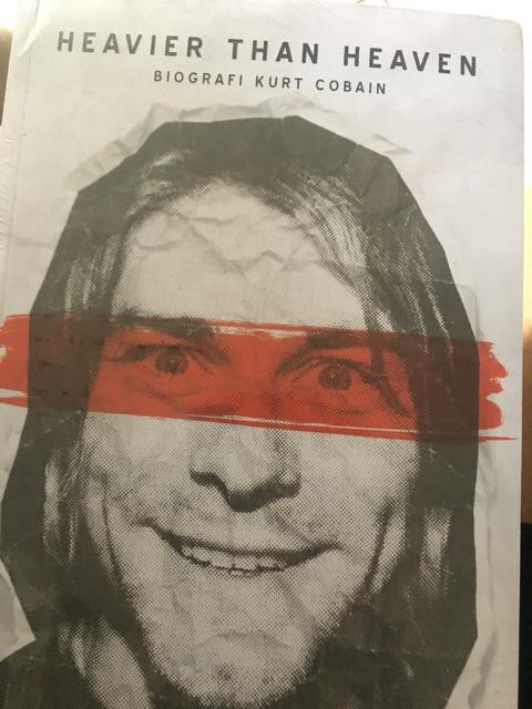 Heavier Than Heaven Biografi Kurt Cobain Shopee Indonesia