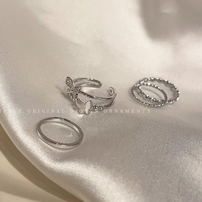 AY(CN) 4pcs / Set Cincin Desain Kupu-Kupu Aksen Kristal Warna Silver Gaya Korea Untuk Wanita