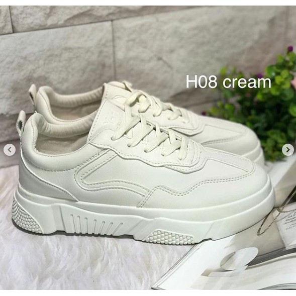 Sepatu Sneakers H08