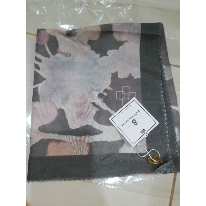 reject sale BUTTONSCARVES Asoka Square