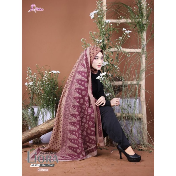 Liora square motif/Hijab segi empat motif abika/kerudung segi empat