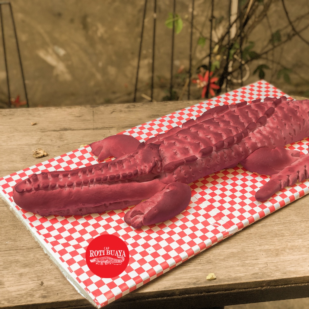 Roti Buaya Besar Red Velvet Ukuran 1 Meter | Shopee Indonesia