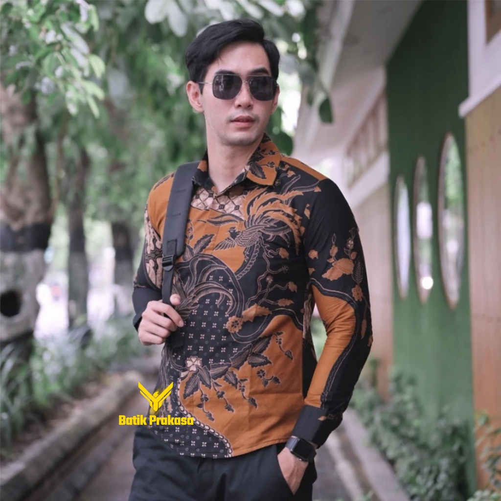 Kemeja Batik Prakasa Motif Manggala Slimfit Lengan Panjang Batik Solo