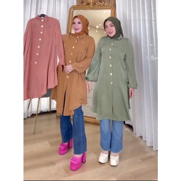 Atasan kemeja Shellasaukia