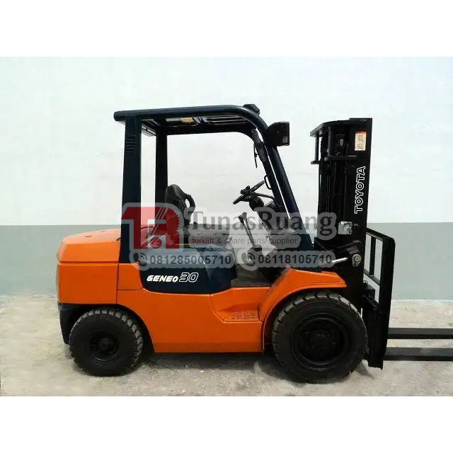 Forklift Toyota 3 Ton Seri 7  3 Meter Bekas Berkualitas Diesel BB Solar