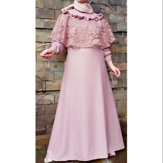 Gamis brukat ruffle dada