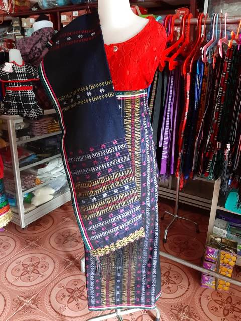 SONGKET PUCCA BINTINK TABUR BUNGA MANDAR  TENUN TANGAN TARUTUNG ETNIK BATAK TOBA BAWAHAN KEBAYA