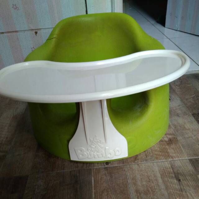 Bumbo seat preloved