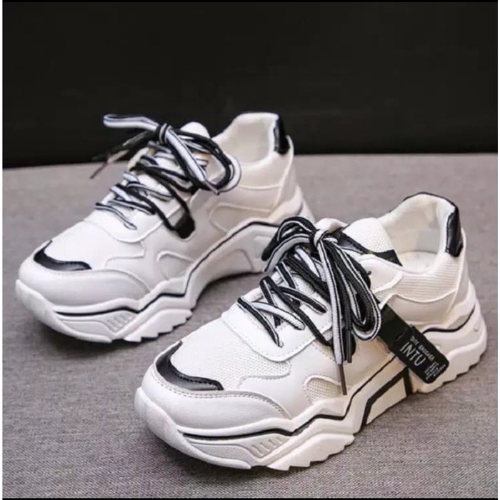 Sepatu sneakers wanita SPORT JINTU trendy & kekinian - Hitam, 37