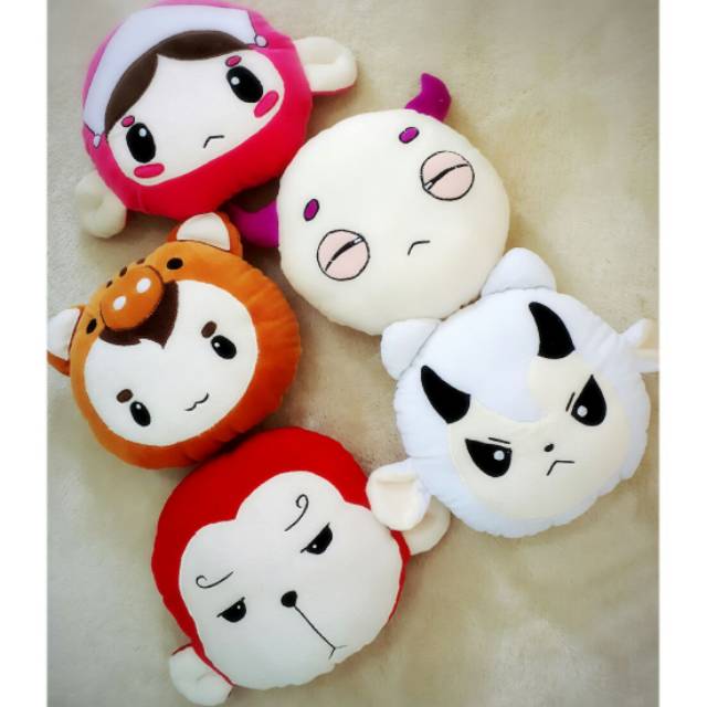 Bantal Boneka Hwayugi