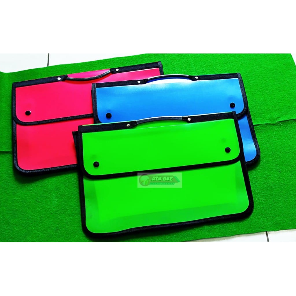 

Big Map Kancing School Bag F4-7033