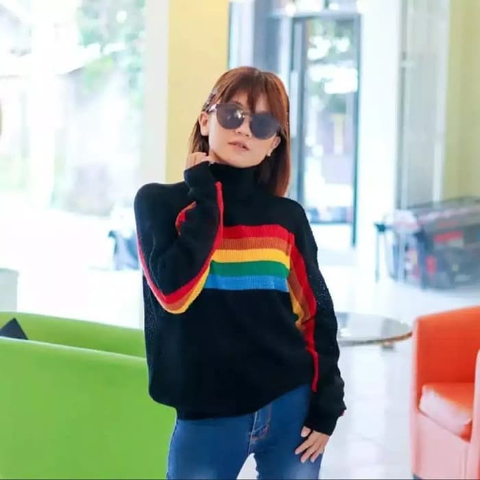 BAJU ATASAN WANITA RAINBOW SECKER RAJUT MODEL KOREA