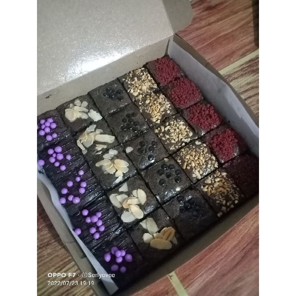 

BROWNIES PANGGANG UKURAN 20x20