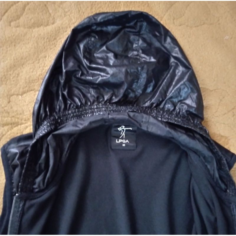 PrelovedJaketParkaHoodieVestWanitaIstimewa