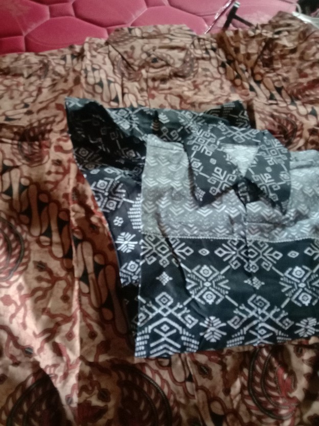 Baju Batik Pria  Lengan Pendek Slimfit Big Size M L Xl Xxl Atasan Kemeja Batik Lengan Pendek