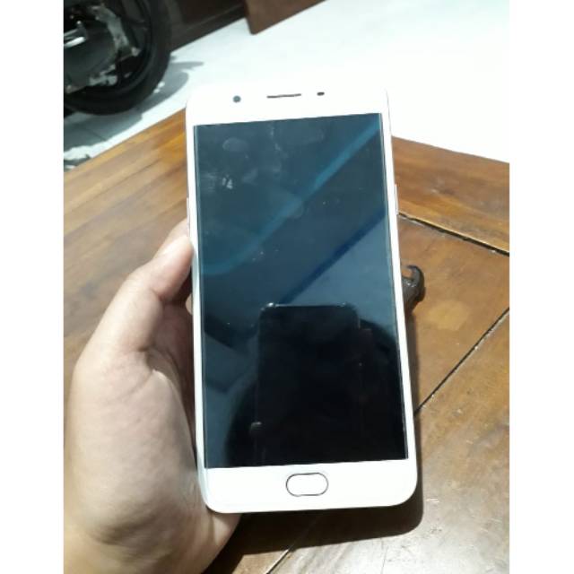 OPPO F1S RAM 3GB