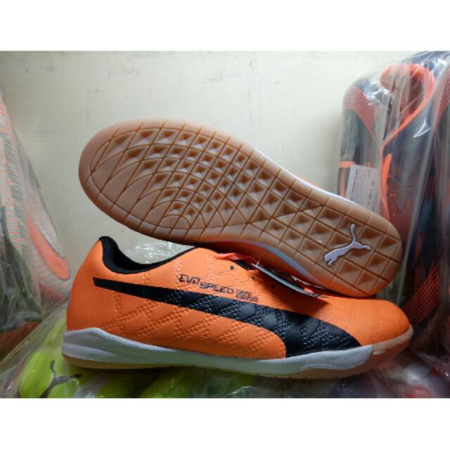 Sepatu futsal puma sol tebal