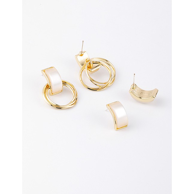 LRC Anting Tusuk Fashion Short Gold Geometric Multilayer Ring Earrings D89969