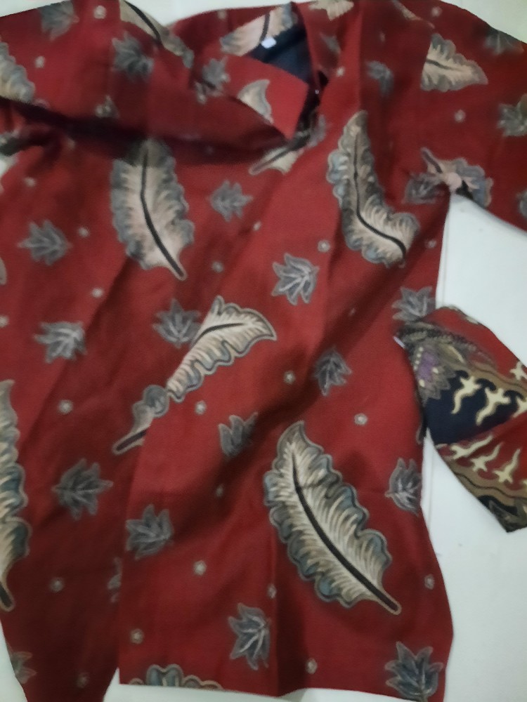 Batik Solo Kemeja Batik Pendek Dedaun Merah Sm Batiksoloamanah 130.000