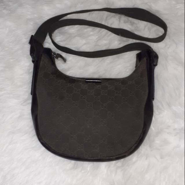 Preloved Tas Gucci Authentic Canvas Selempang
