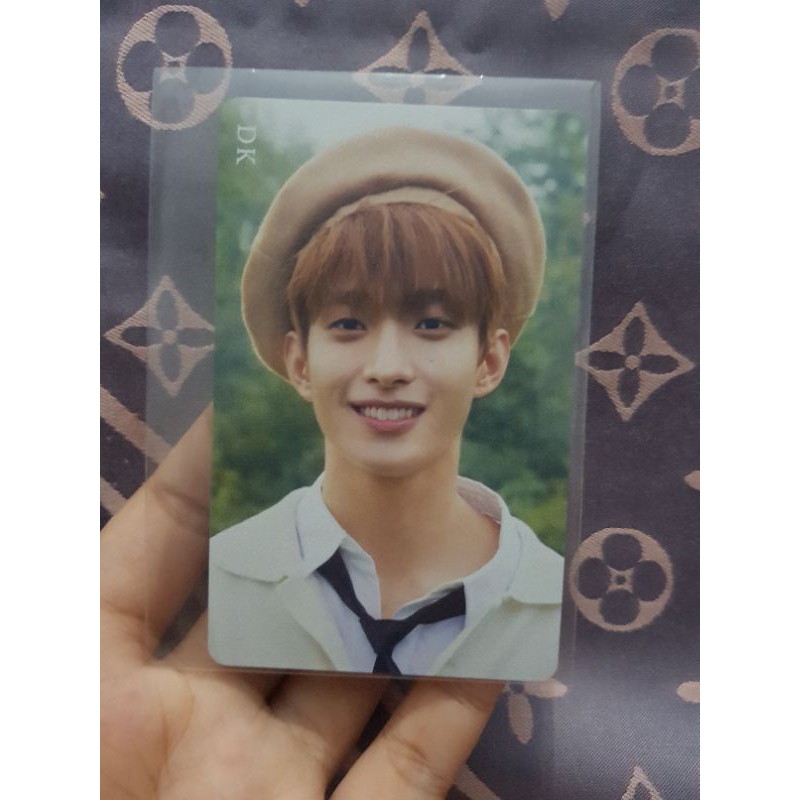 HMV Beret DK seventeen An Ode