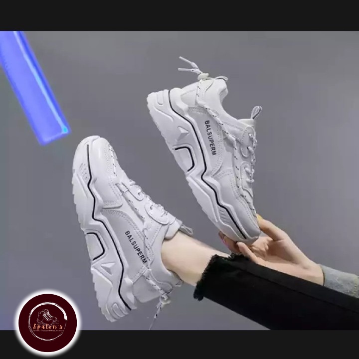 Sepatu Sneakers Wanita Korea Style Putih Hitam Terbaru Sepatu Cewek Kekinian Sepatu Olahraga Running Sport Wanita Murah Spatu Sneakers Sneaker Wanita Cewek Cewe Korea Korean Style Hitam Putih Fashion Perempuan Terlaris Terkini Kekinian Terbaru-4
