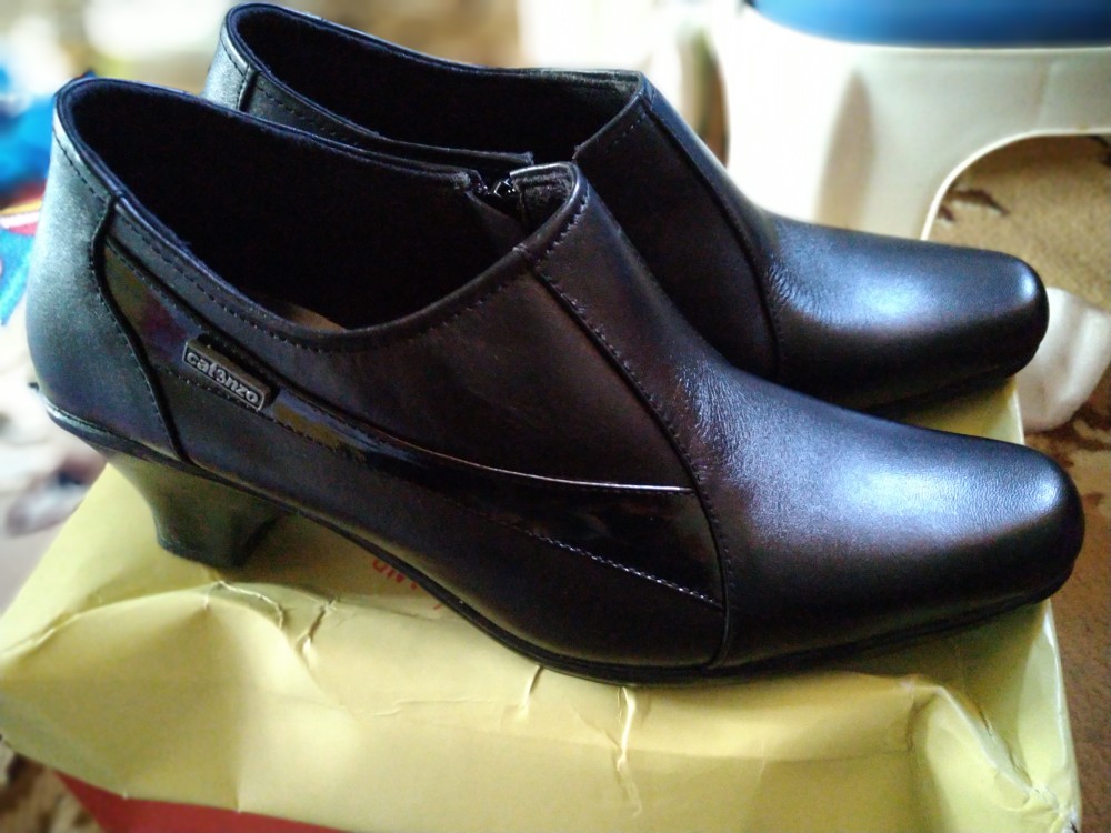 Sepatu Formal / Pantofel / Kerja Wanita Kulit Hitam Catenzo Us 025 Ori