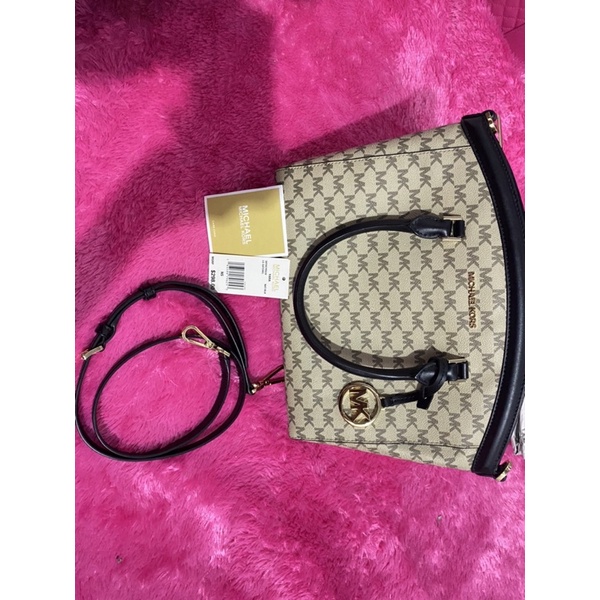 MK yara small sz 25cm. nego