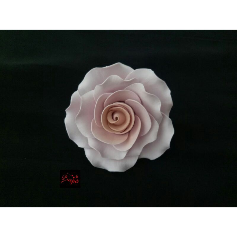 

(405/PMBNG) Gumpaste Flower Sugar Flower/Bunga Gumpaste Rose