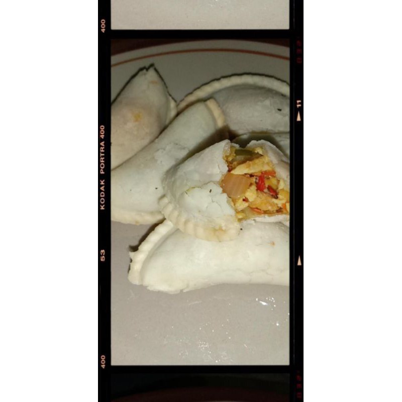 

Cireng isi ayam suwir pedas