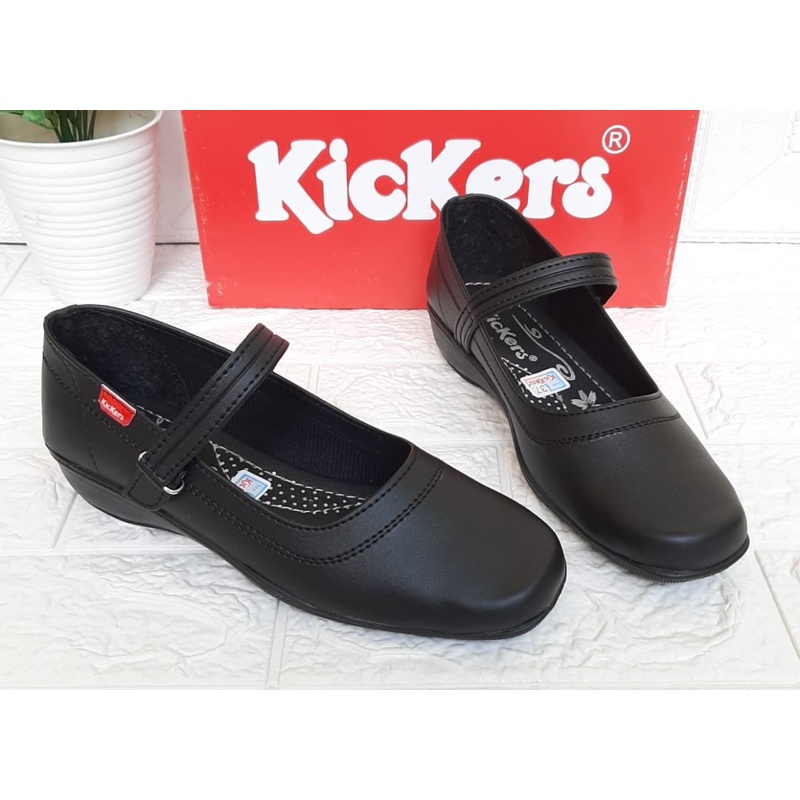 pantofel kickers cewek kulit