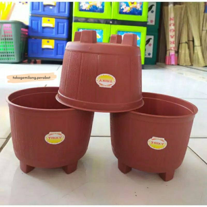 Pot Bunga Model Kaki Trixy No 1