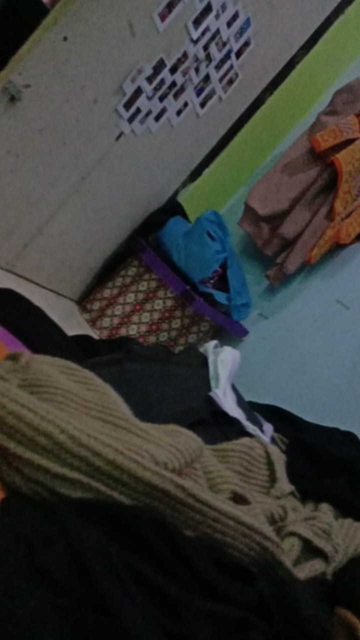 Baju Batik Couple Keluarga Motif Sakura Merah