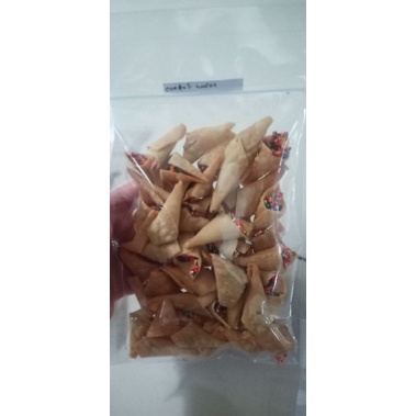 

krippang (keripik pangsit) coklat