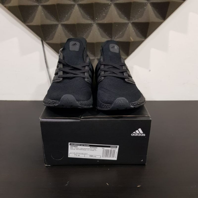 triple black ultra boost womens