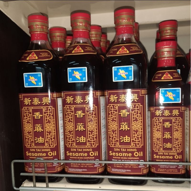 

Chee Seng Minyak Wijen Putih / Minyak Wijen Campuran 750 ml
