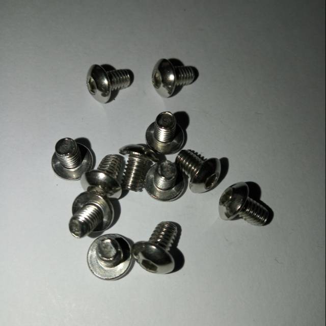 Button L M4 X 6 (0,6cm) stainless 304