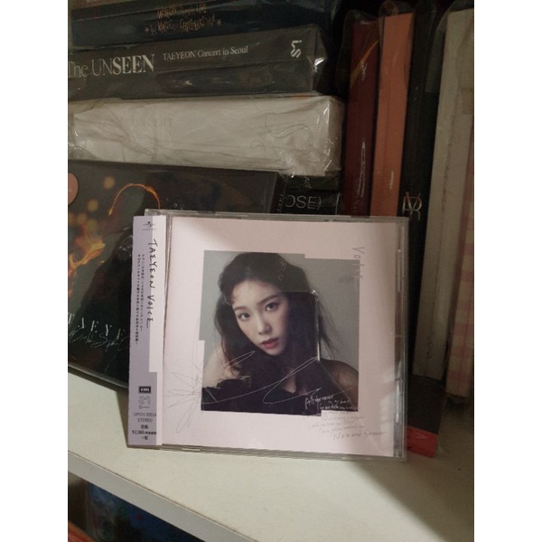 taeyeon japan album voice jewel case version