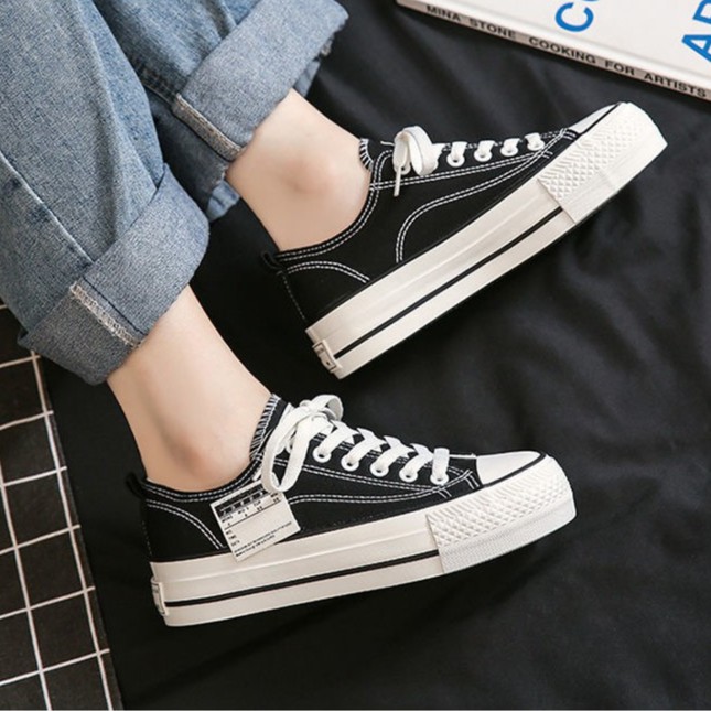 Sepatu Wanita Sepatu Cewek Kanvas Sneakers Tali Outsole Tebal Tren Cewe Terkini Elegan Mewah Keren Import