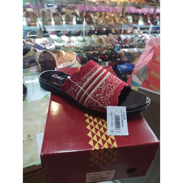Calbi sandal wanita fashion model terbaru, model Ka.1924 di jamin Ori 100 %.ukuran 36-40
