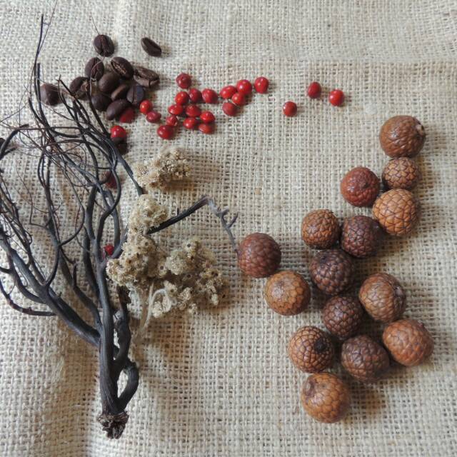 BIJI ROTAN BULAT RUSTIC HIASAN MAHAR, RINGBOX