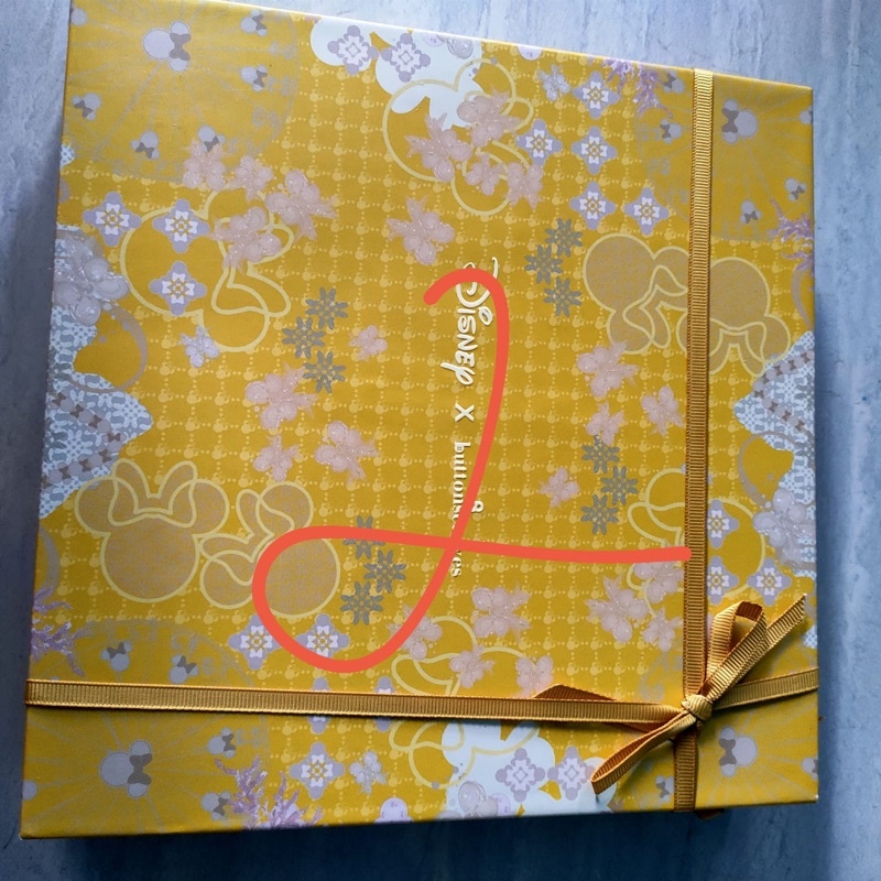 Sun the dream park buttonscarves