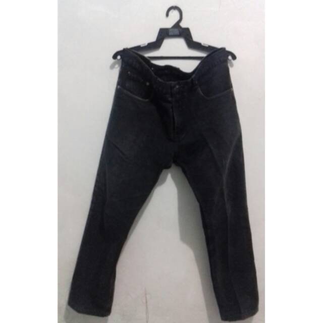 Celana jeans hitam pria (preloved)