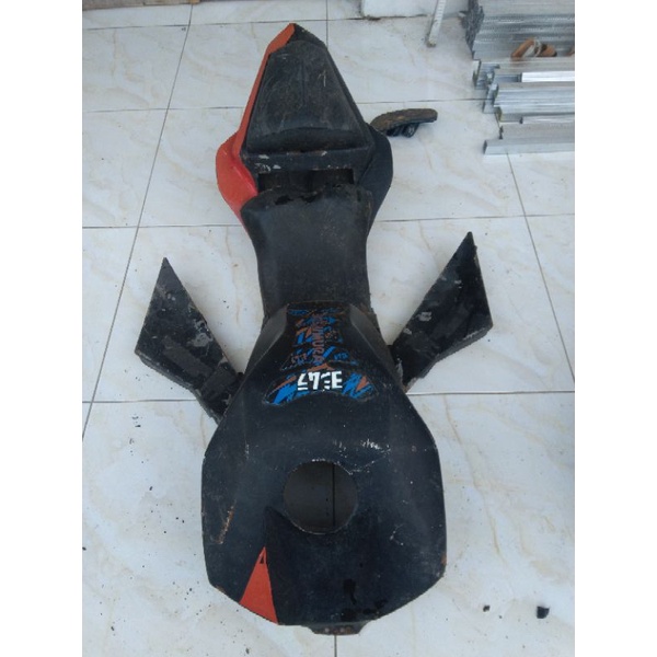 body belakang buntut custom model r6 old Vixion R15 v2 tangki baja ringan bonus fullfairing