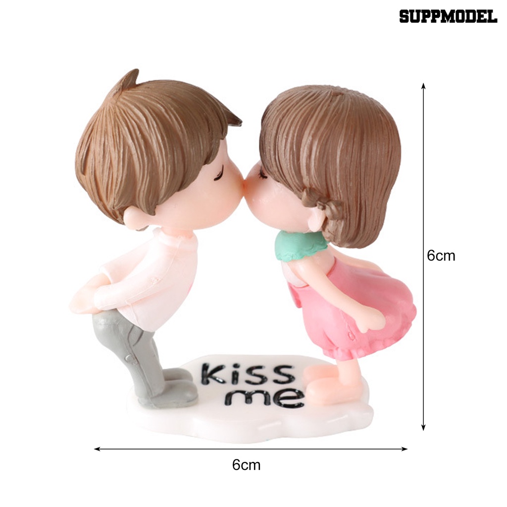 Miniatur Pasangan Berciuman Untuk Dekorasi Mobil