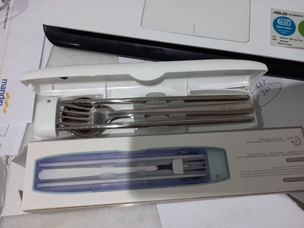 Esier Travel Uv Cutleries Set - Kotak Sterilisasi Peralatan Makan