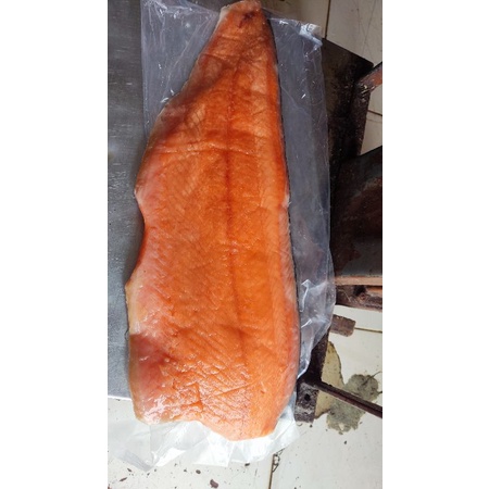 

salmon fillet frozen